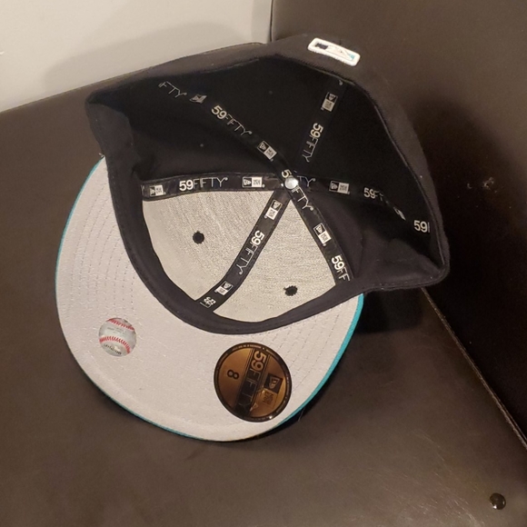 Hat size 8 - Picture 2 of 2